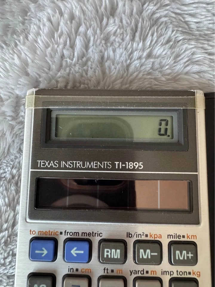 Texas Instruments Calculators - TI-1895 & Phone Bank - photo 5