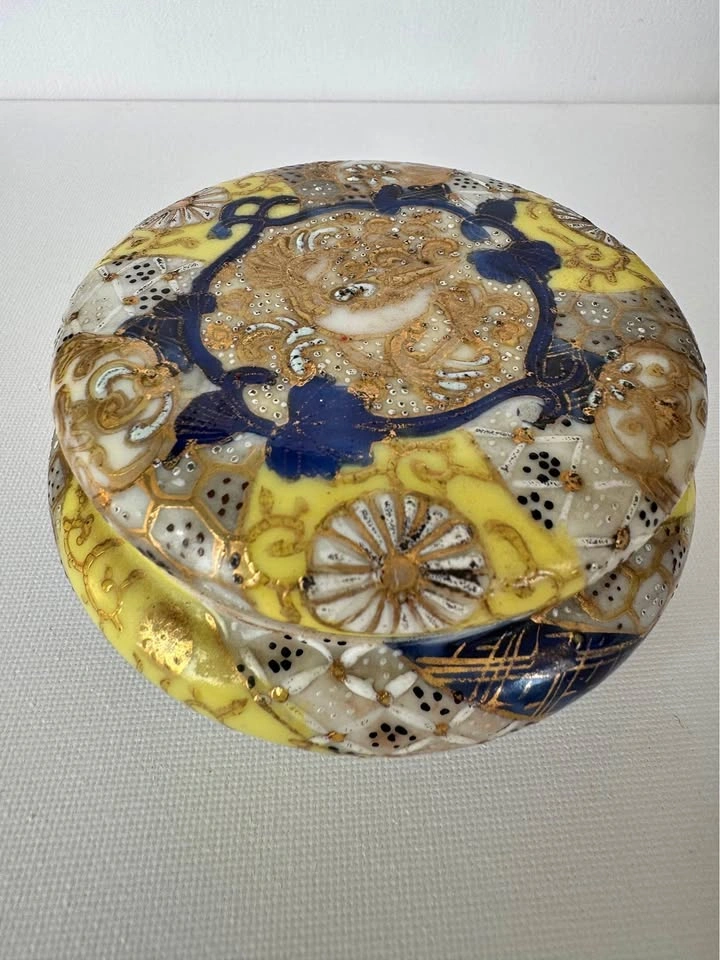 Vintage Japanese Satsuma Trinket Box