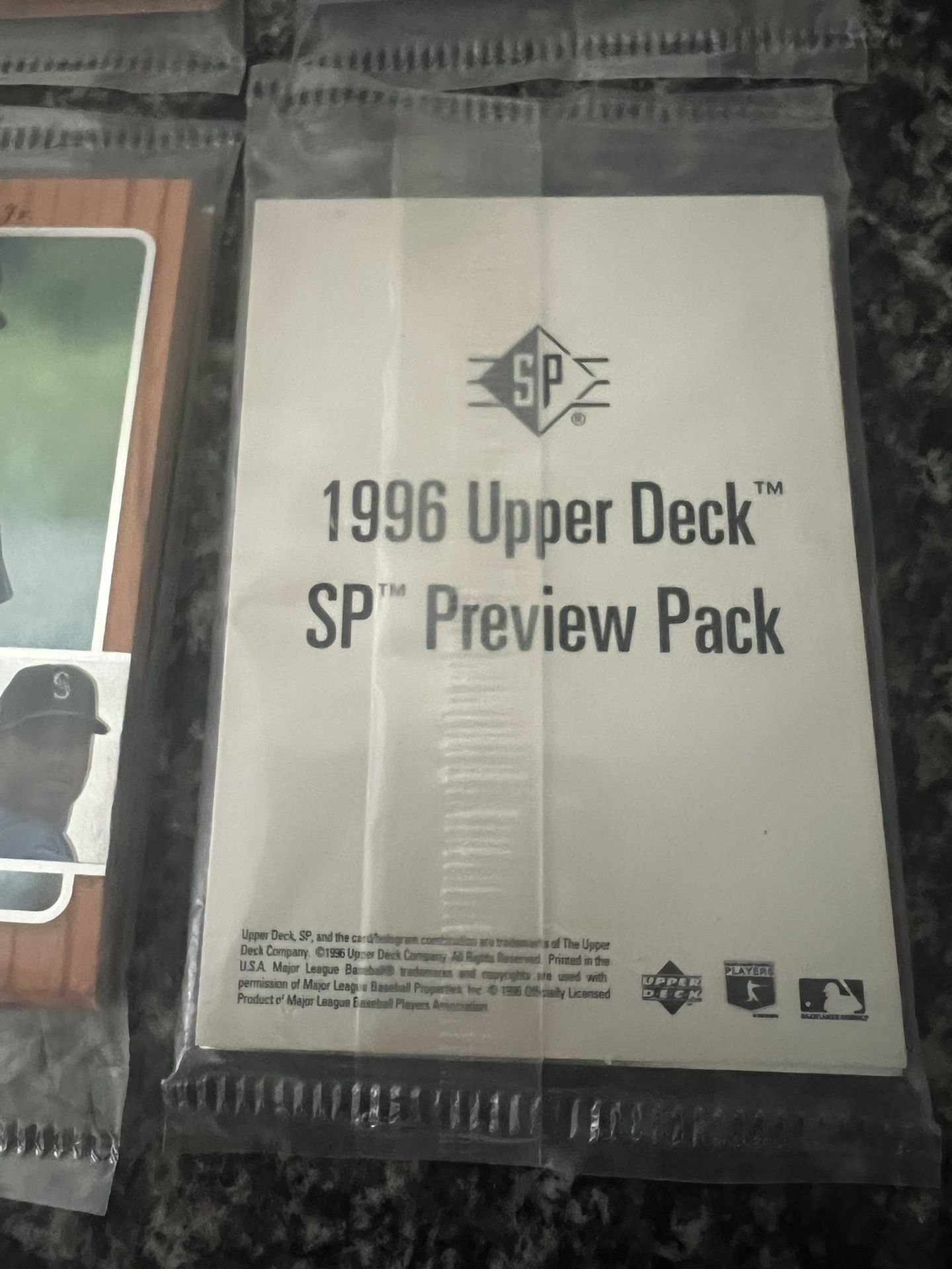 1996 Upper Deck Fanfest Ken Griffey Jr RARE Pack - photo 4