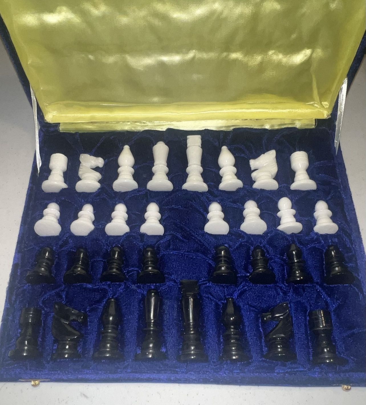 King Size 3" Marble Chess Pieces With Blue Velvet Box