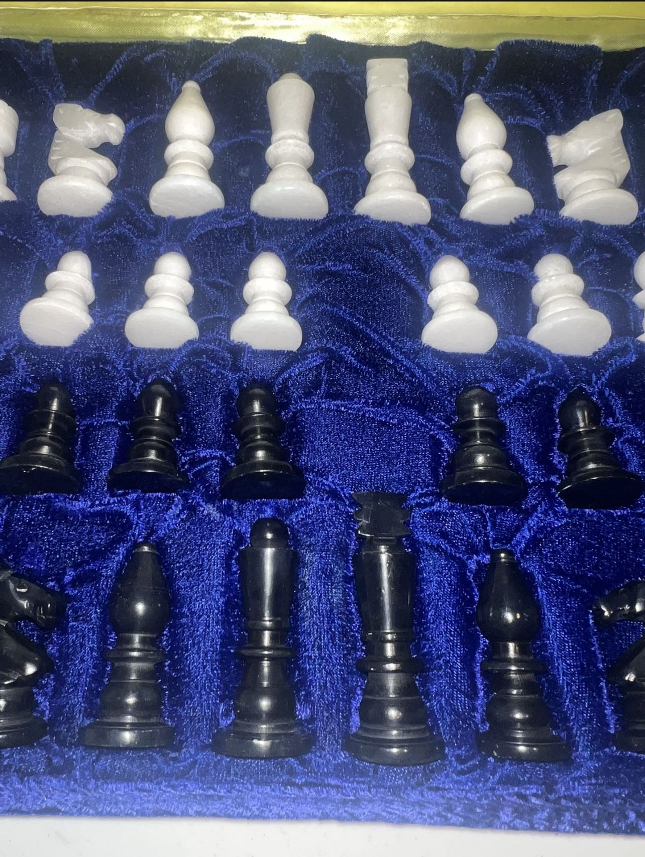 King Size 3" Marble Chess Pieces With Blue Velvet Box - photo 2