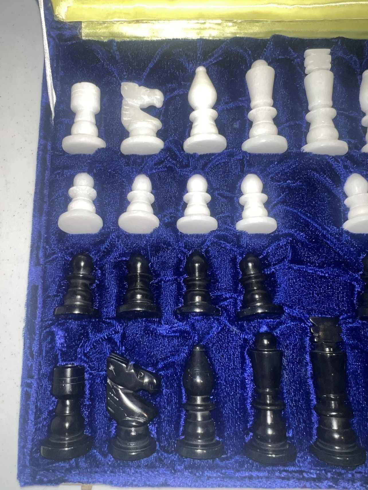 King Size 3" Marble Chess Pieces With Blue Velvet Box - photo 3
