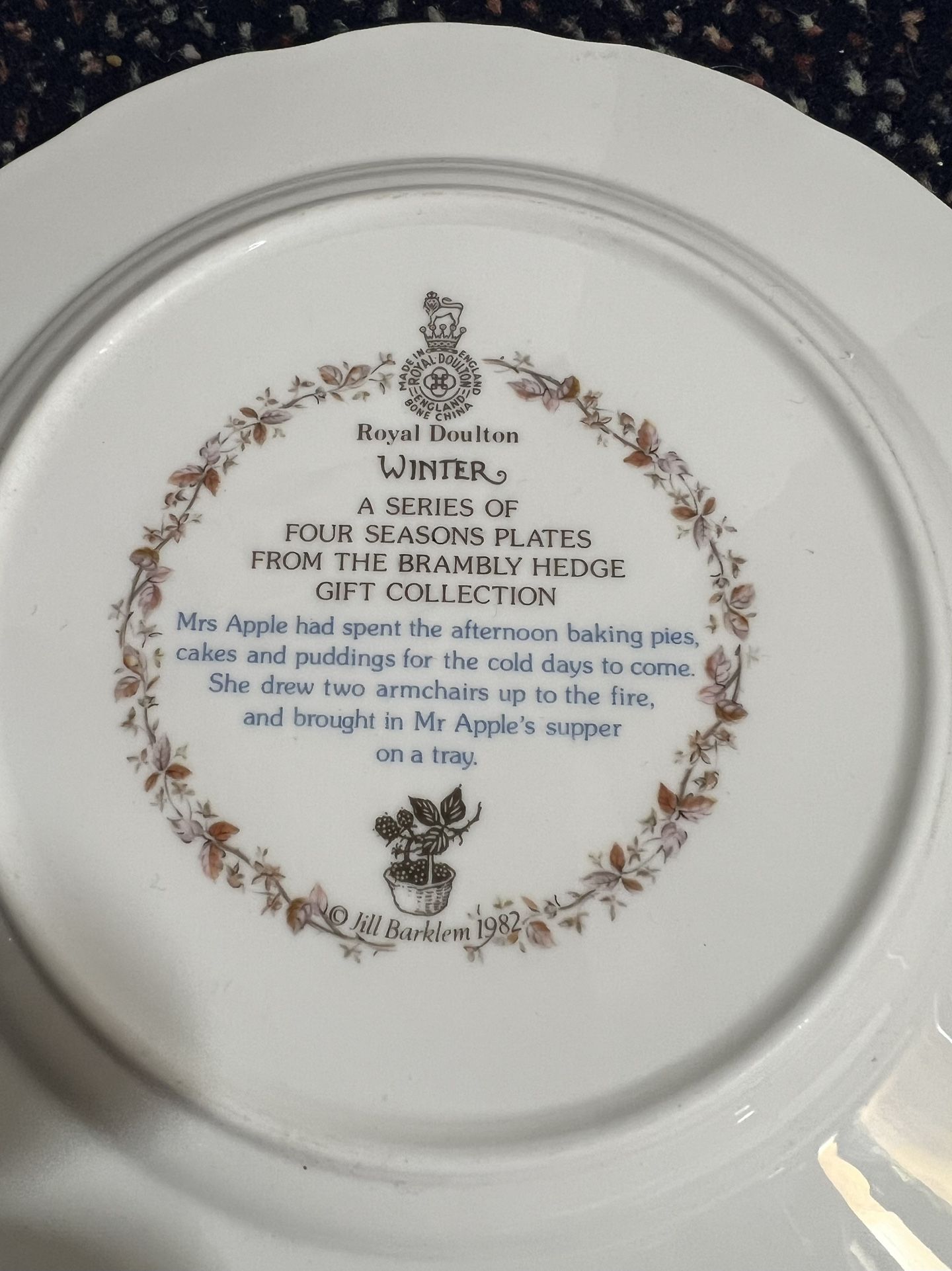 Vintage Royal Doulton Brambly Hedge Winter Salad Plate - photo 2