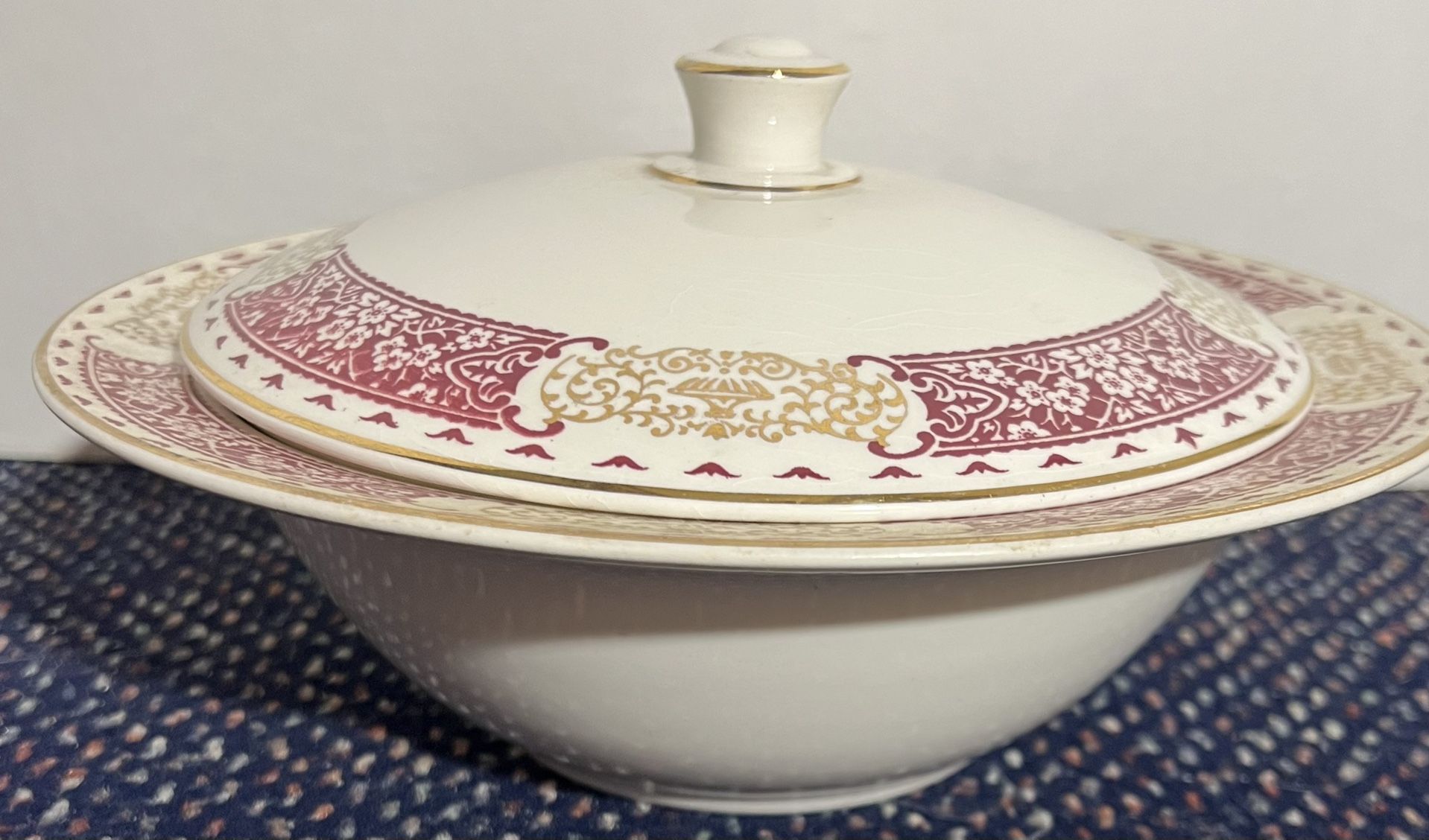 Homer Laughlin Serving Bowl with Lid - Brittany 1941