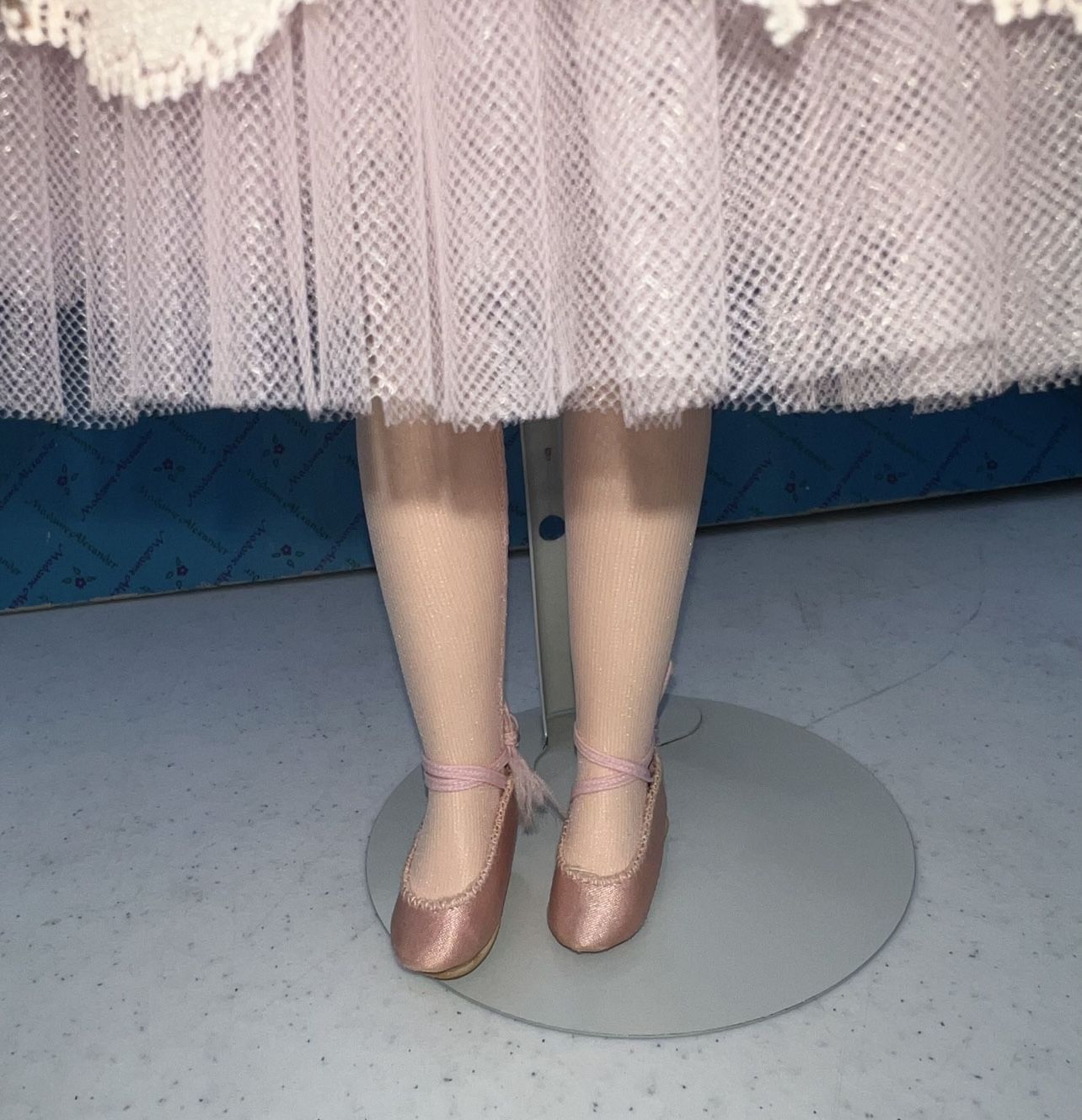 Madame Alexander Elise Ballerina Doll 1653 - 17" - Auburn Hair, - photo 3
