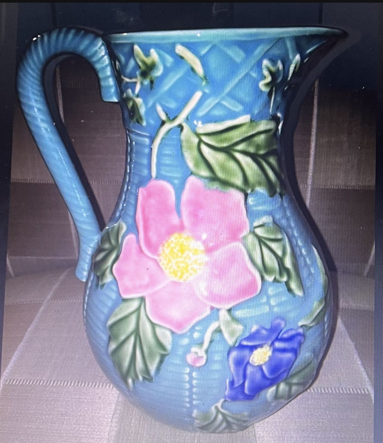 Bordallo French Majolica Pitcher Pink Blue Periwinkles Portugal - photo 2