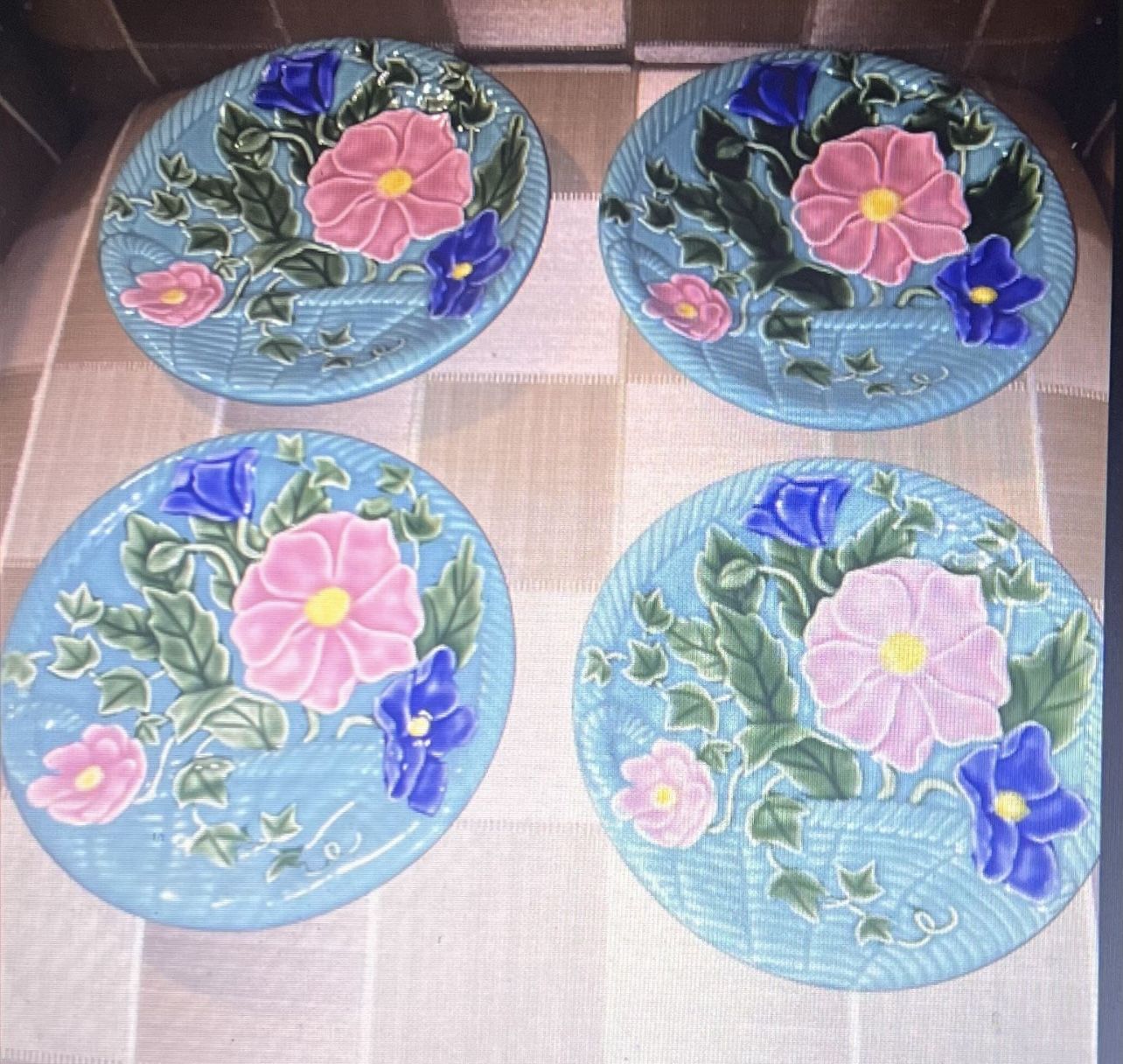 4x Bordallo French Majolica Salad Plates - Basket Pink Blue Peri