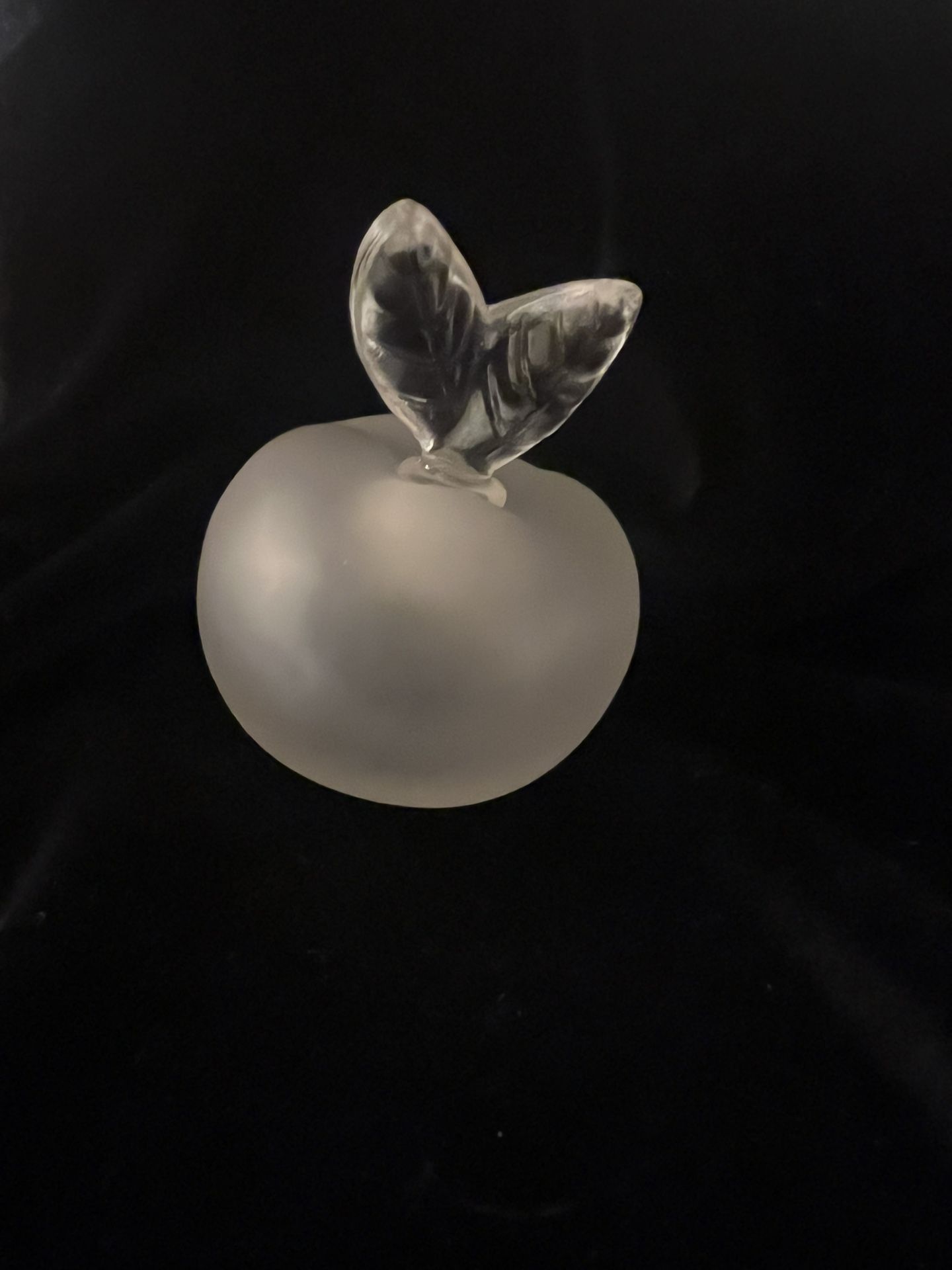 Lalique Crystal Perfume Bottle - Apple Shape for Nina Ricci - photo 2