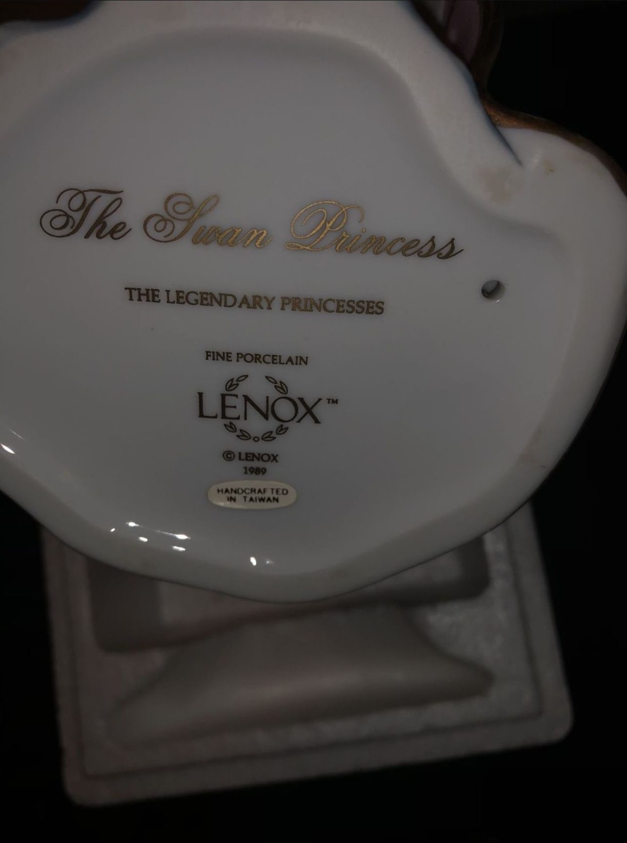 Lenox Legendary Princesses Swan Princess Figurine - photo 4