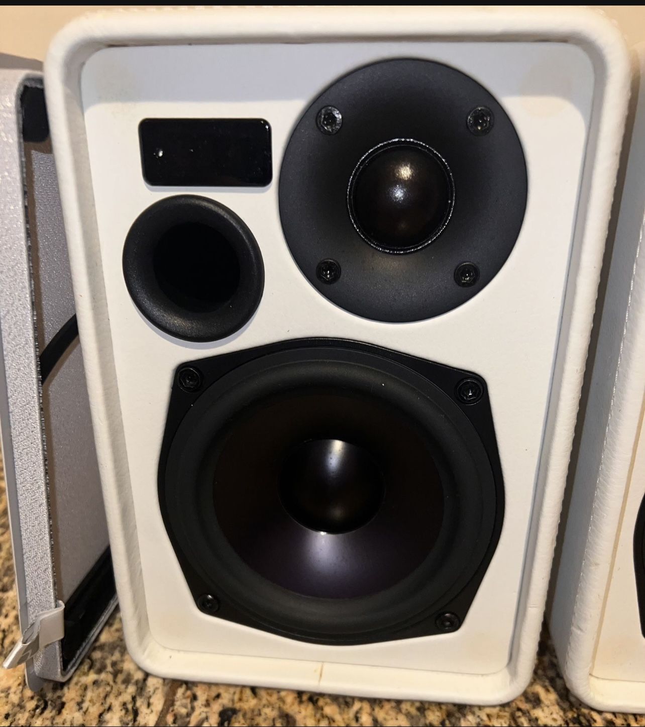 Audio Pro LV2E Wireless Speaker - photo 5