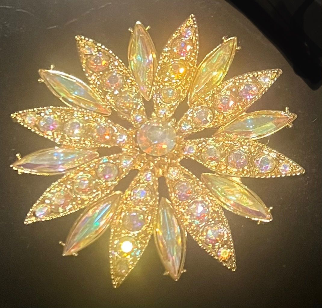 signed rj graziano Starburst flower Rhinestone brooch - photo 4