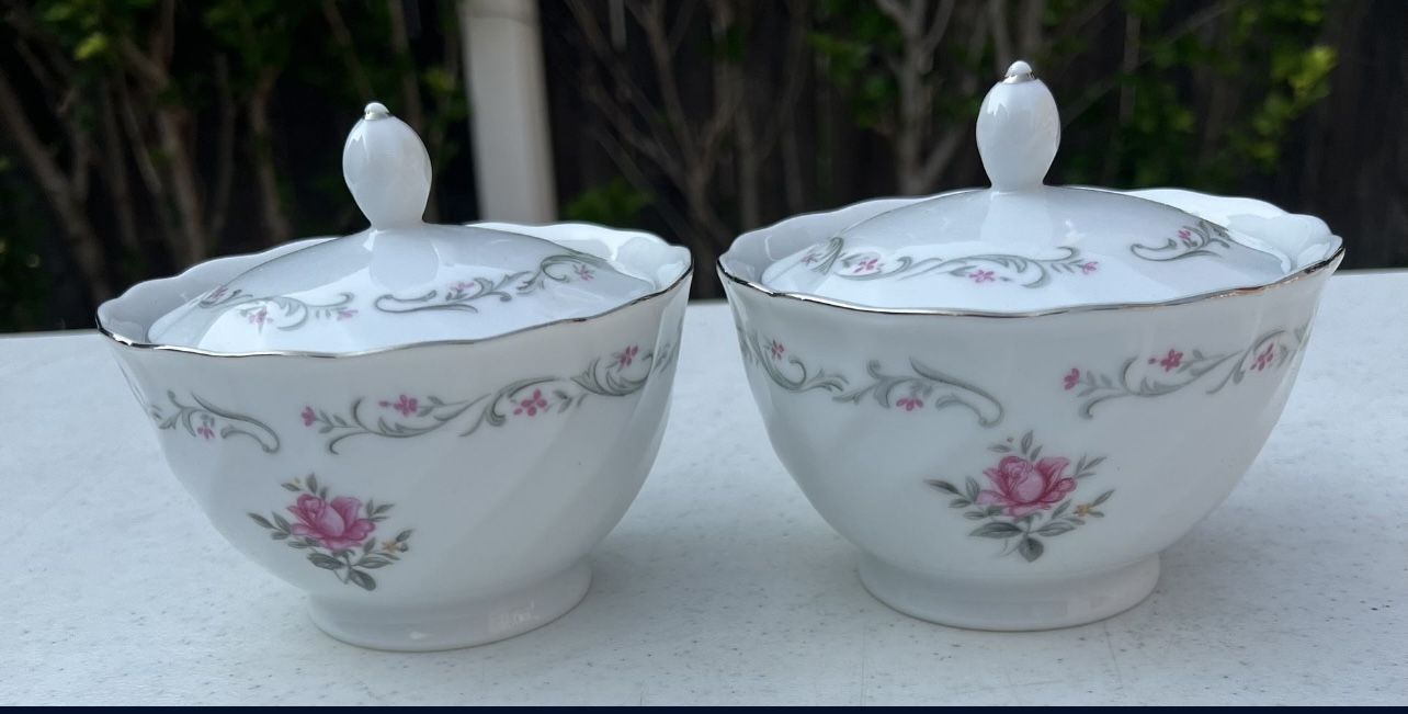 Fine China of Japan Royal Swirl 111+ Pcs - Full Set - photo 4