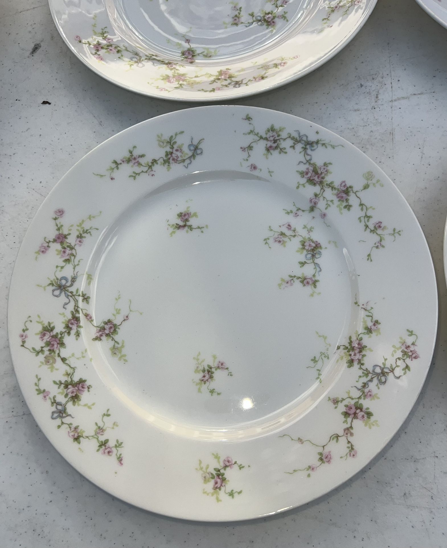 4 Antique Theodore Haviland Limoges Dinner Plates - photo 2