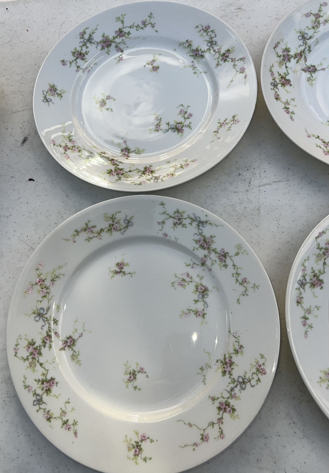 4 Antique Theodore Haviland Limoges Dinner Plates - photo 4