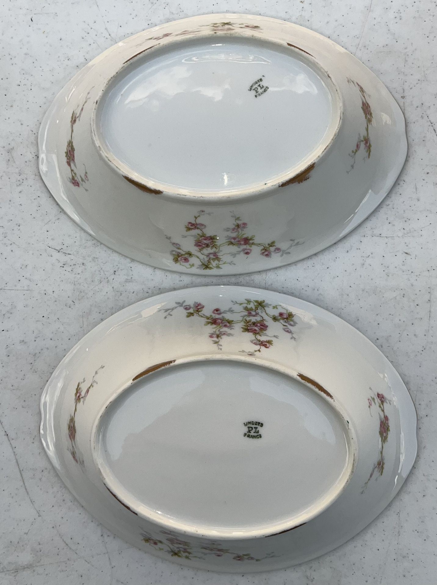 2 Limoges France Serving Bowls Gold Ends 9 3/8" x 6 3/4" - photo 3