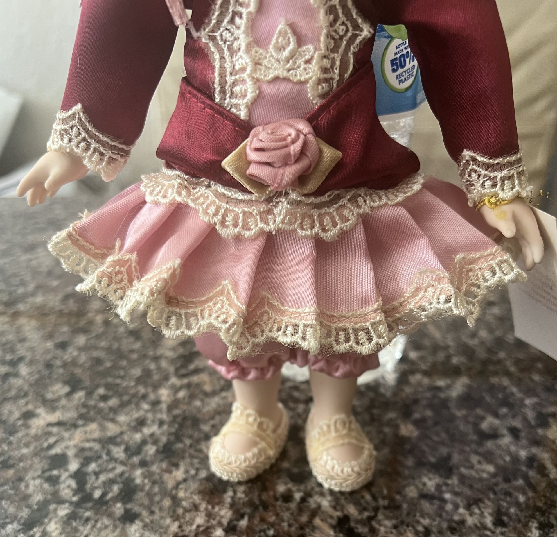 Collectible Memories Porcelain Doll Tiffany No Box - photo 2