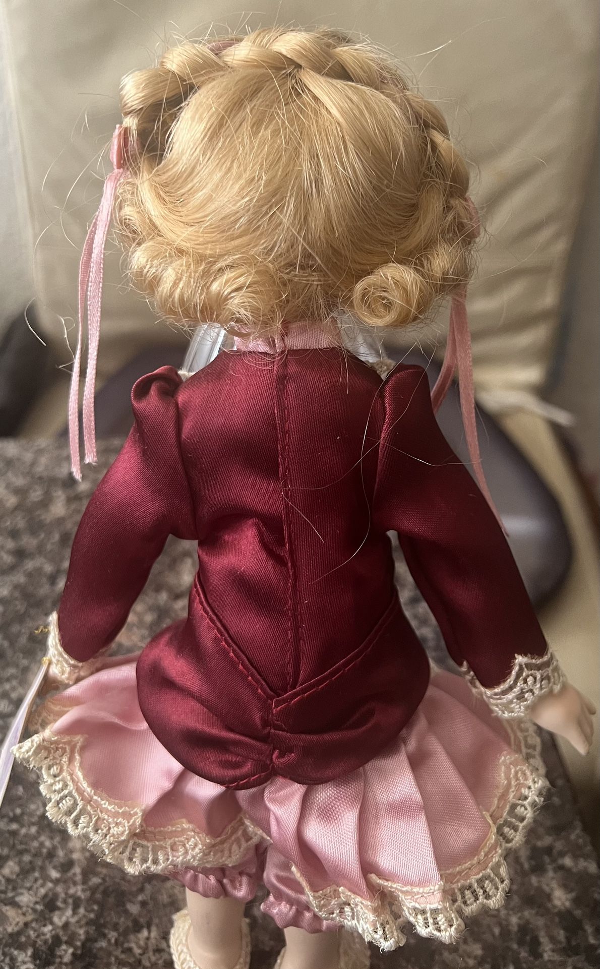 Collectible Memories Porcelain Doll Tiffany No Box - photo 3