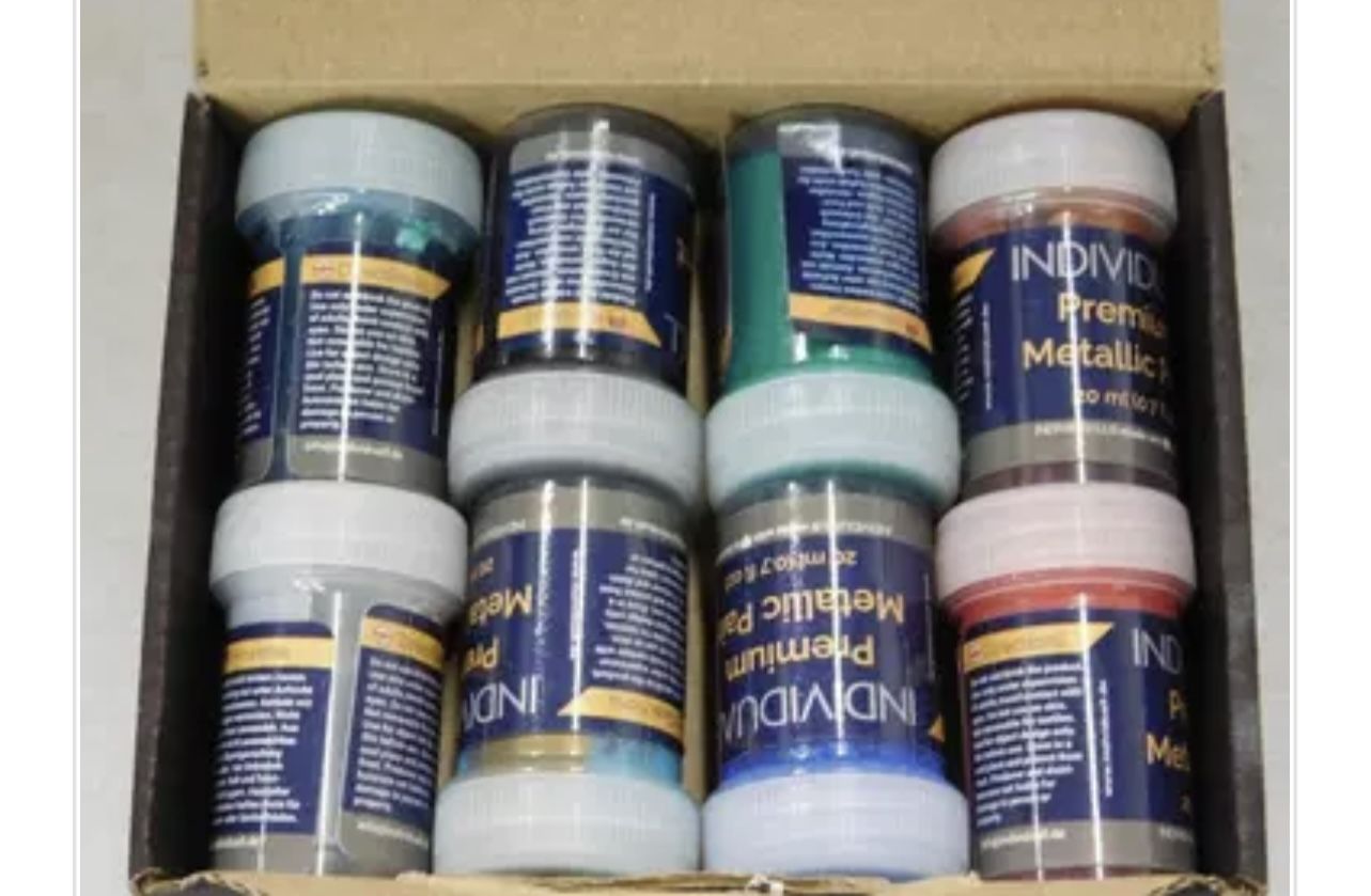 New in Package 8 Packs Premium Metallic Paint - photo 2