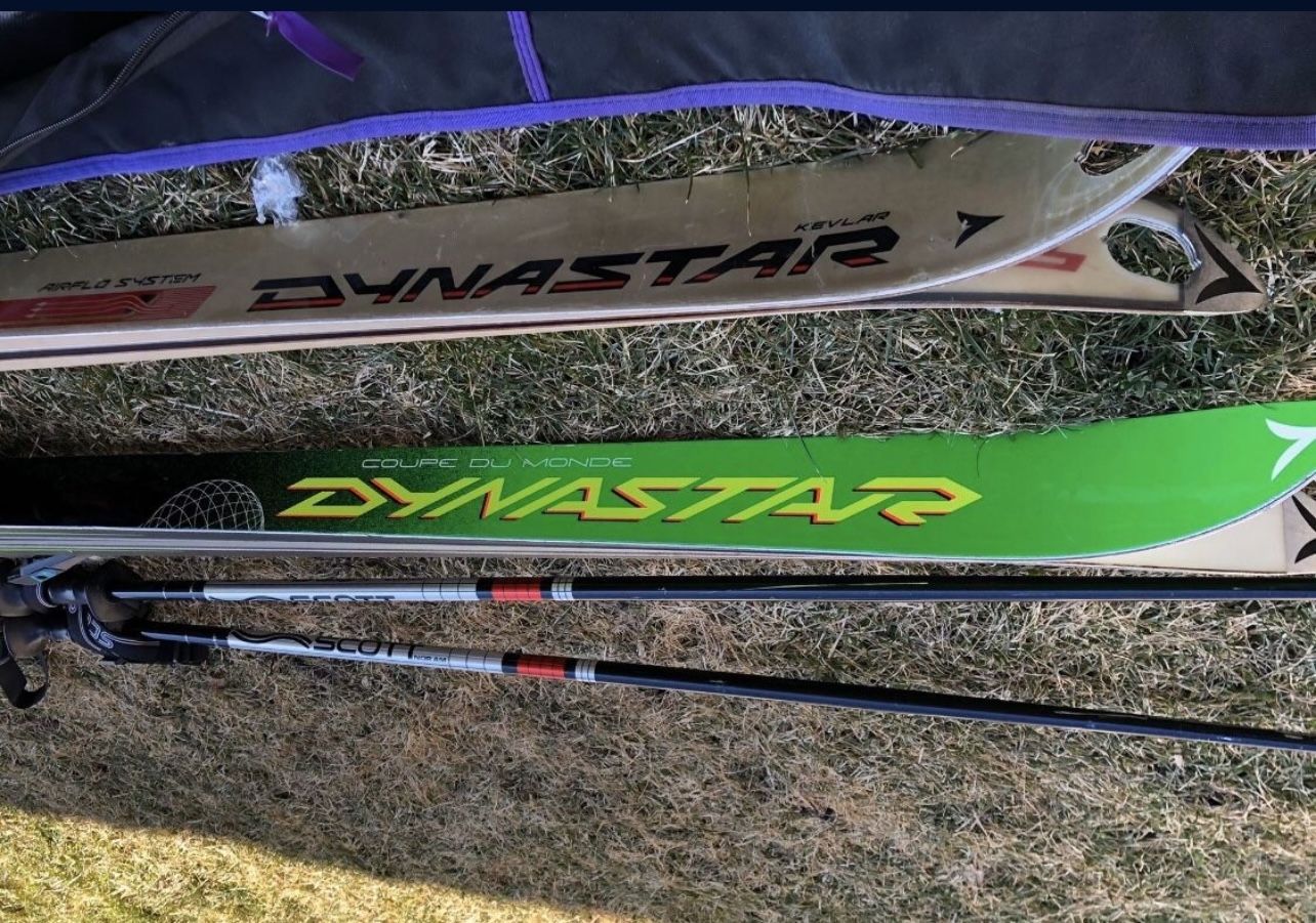 Dynastar Omega Skis w/ Salomon Bindings, Poles & Bag - photo 3