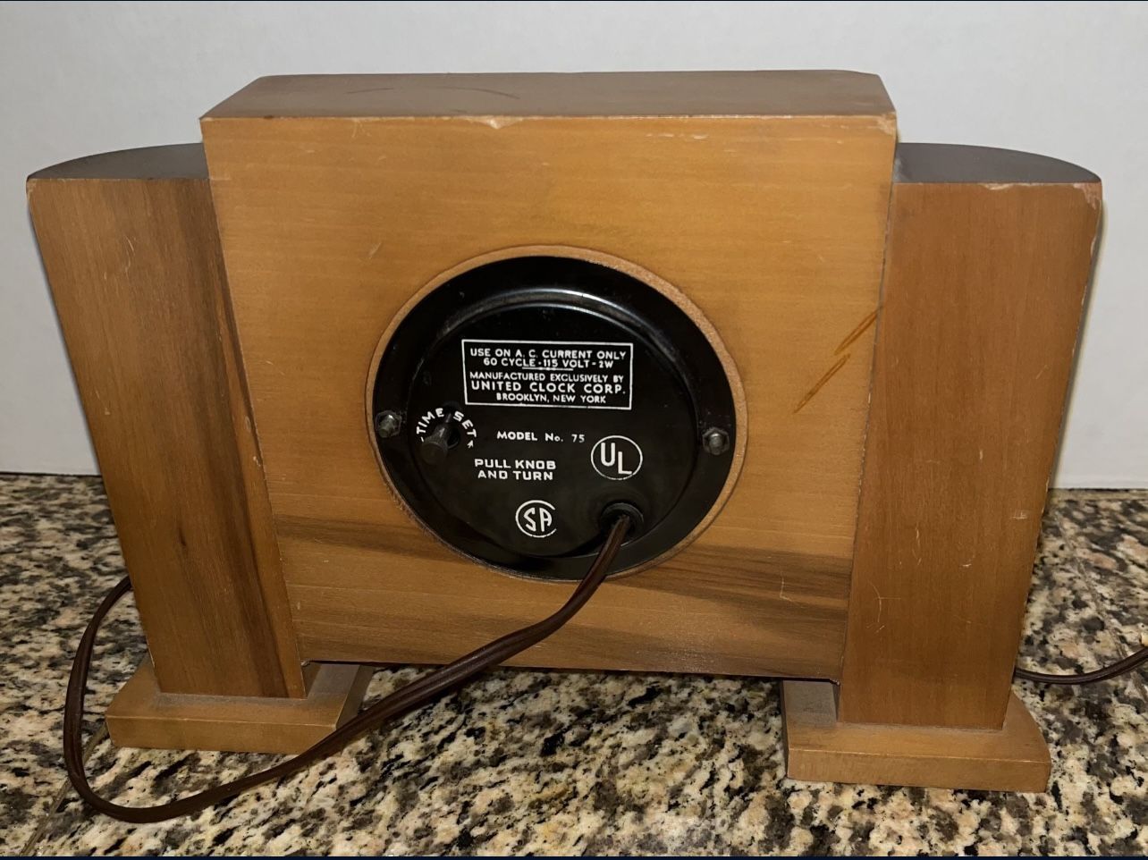 Vintage Mid Century 1950's UNITED Mantel Desk Clock - photo 3