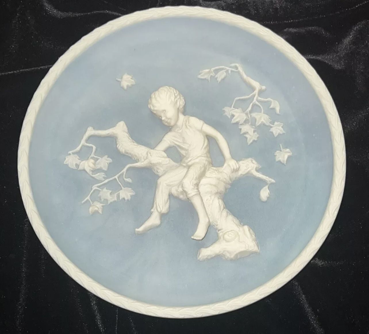 2 Avondale Collector Plates 1979 & 1980 by Francis Taylor Willia - photo 5