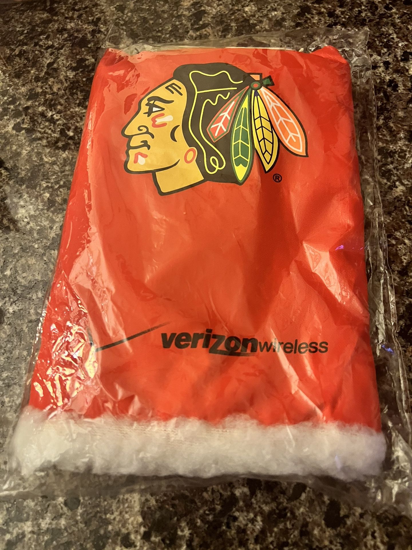 Chicago Blackhawks SGA Hand Glove Ice Scraper - photo 3