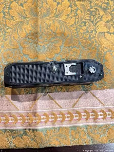 Canon Motor Winder / Battery Grip for AE-1, A-1, AT-1/AV-1/AE-1P - photo 2
