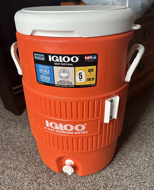 Igloo 5 Gallon Seat Top Water Cooler Jug
