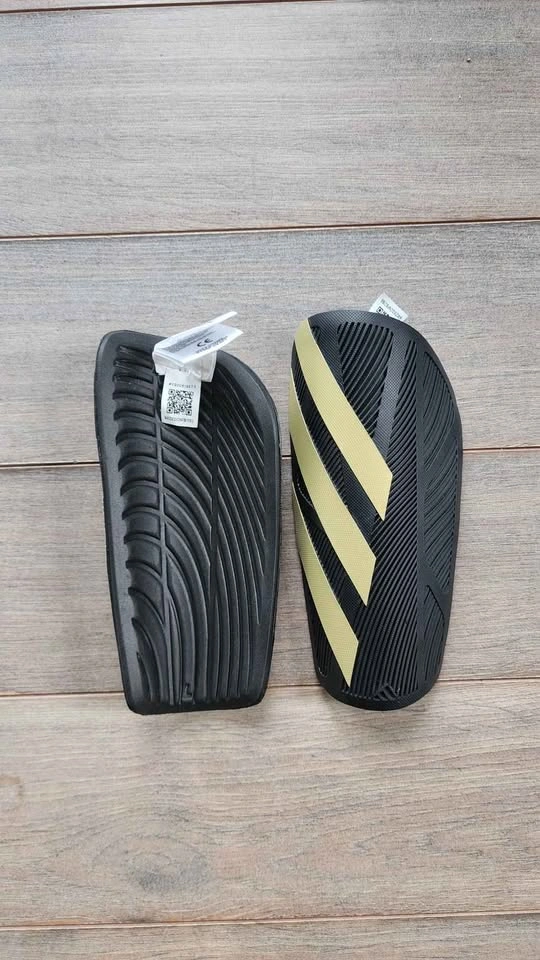 Adidas Shin Pads - photo 2