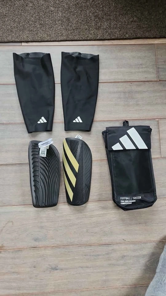 Adidas Shin Pads - photo 3