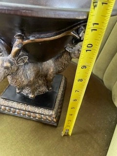 Elegant, vintage 3-Stag Resin Urn - photo 2