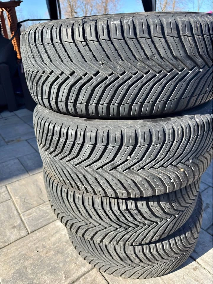 215/55/16 Michelin Cross Climate All Season Tires - DOT 2021