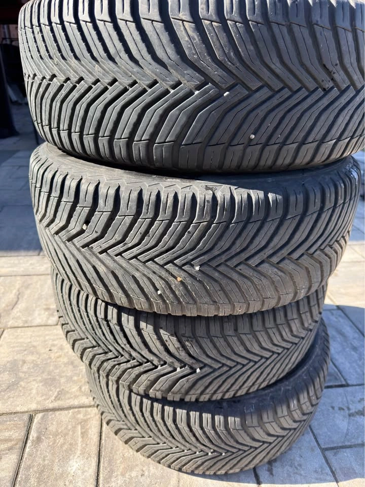 215/55/16 Michelin Cross Climate All Season Tires - DOT 2021 - photo 4