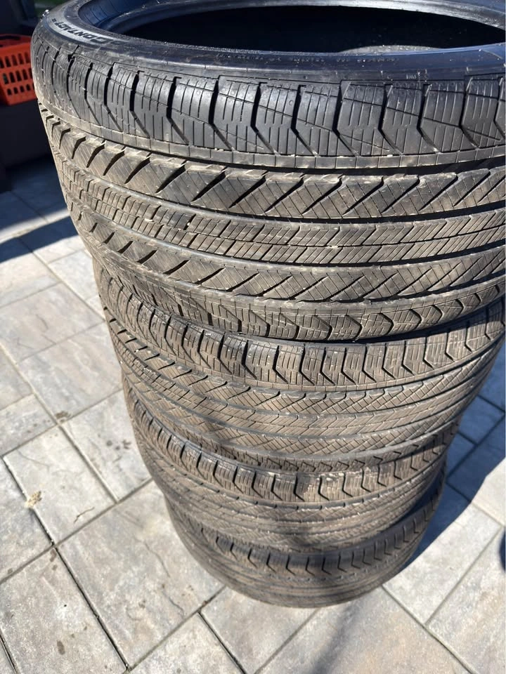 255/35/19 Continental Pro Contact All Season Tires DOT 2024 - photo 2