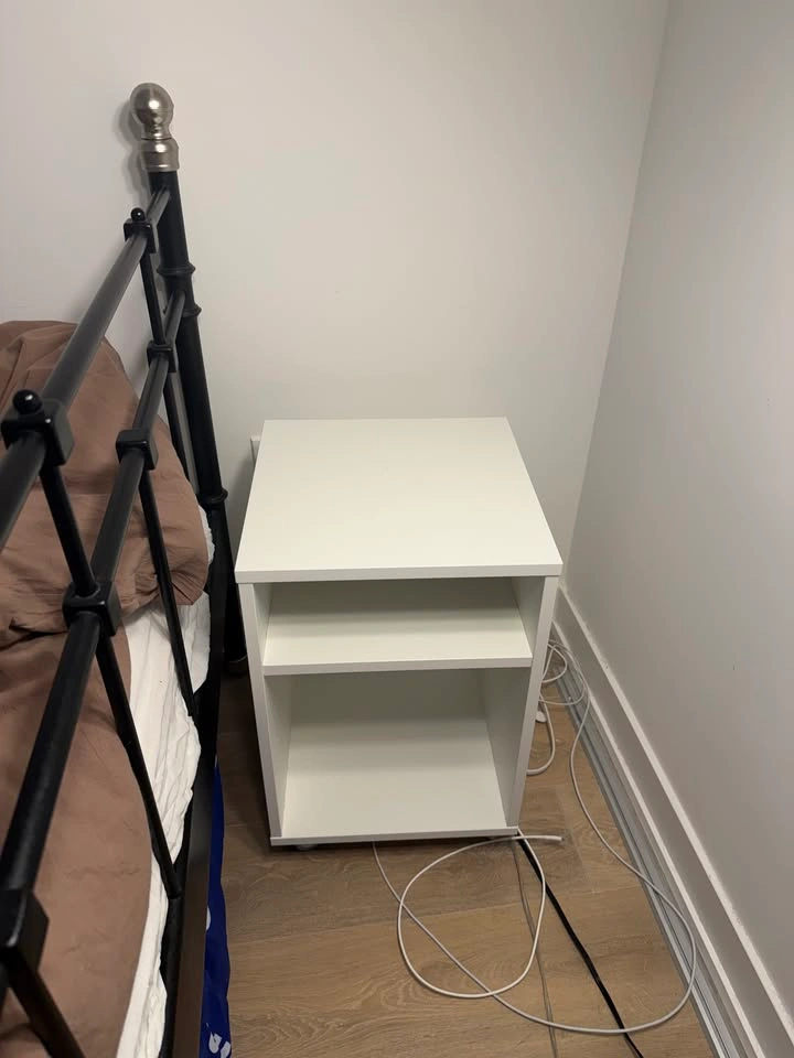 IKEA VIHALS White Nightstand Table - photo 2