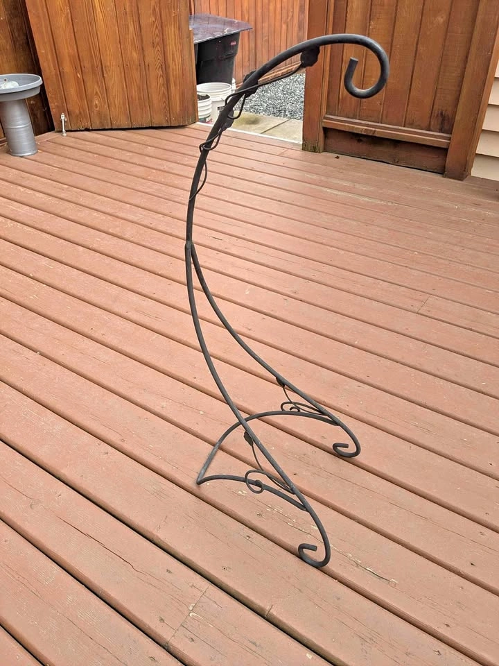 Metal Hanging Plant Stand