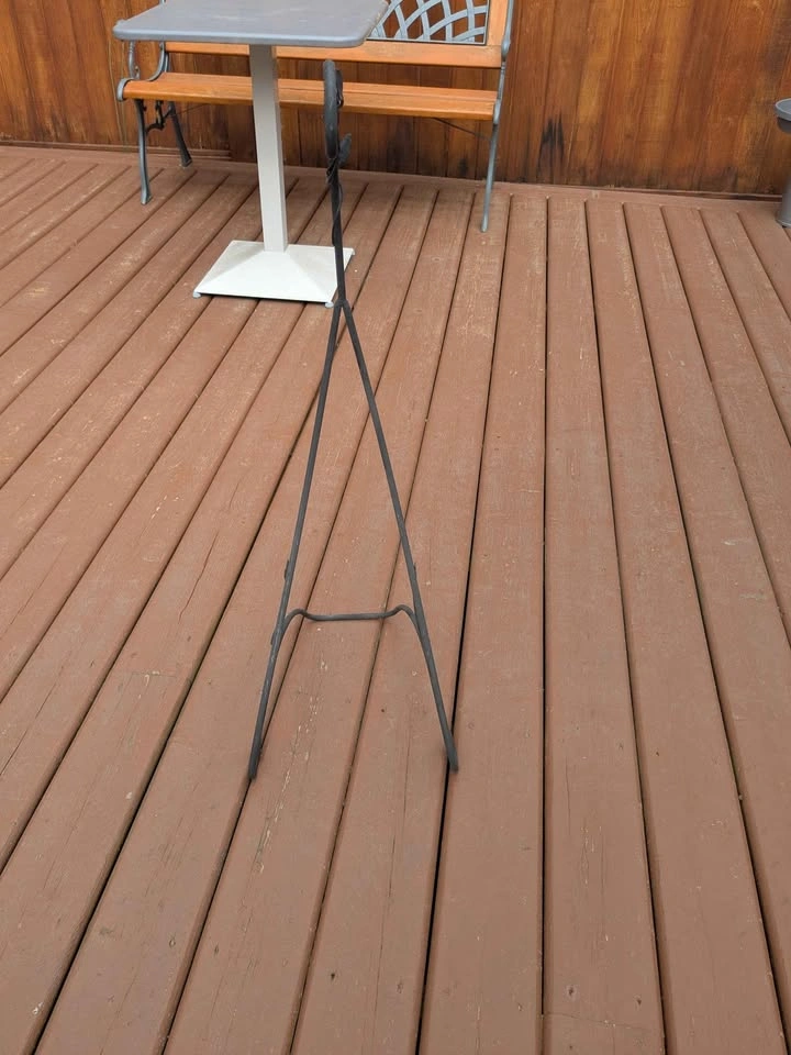 Metal Hanging Plant Stand - photo 3