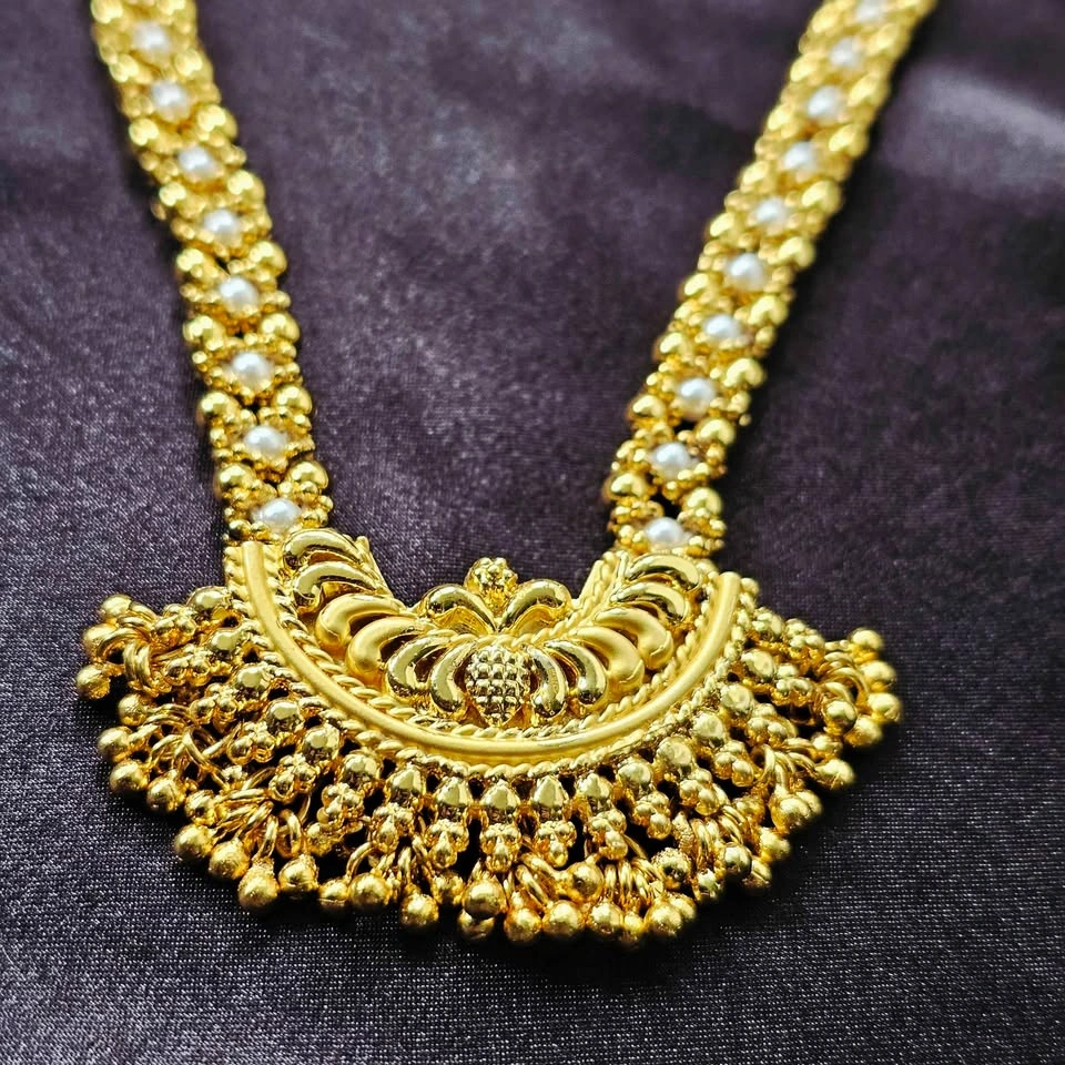 Vintage Indian Gold Tone Temple Necklace Jhumka Earrings Bridal - photo 3