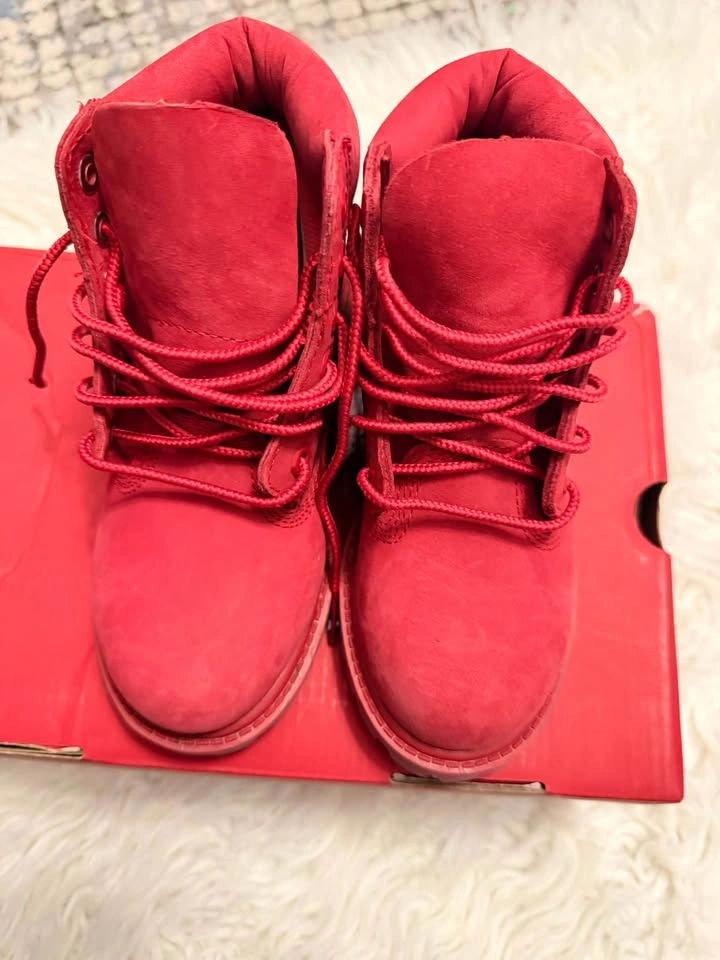 Red Timberland Waterproof Boots size 6 - photo 2