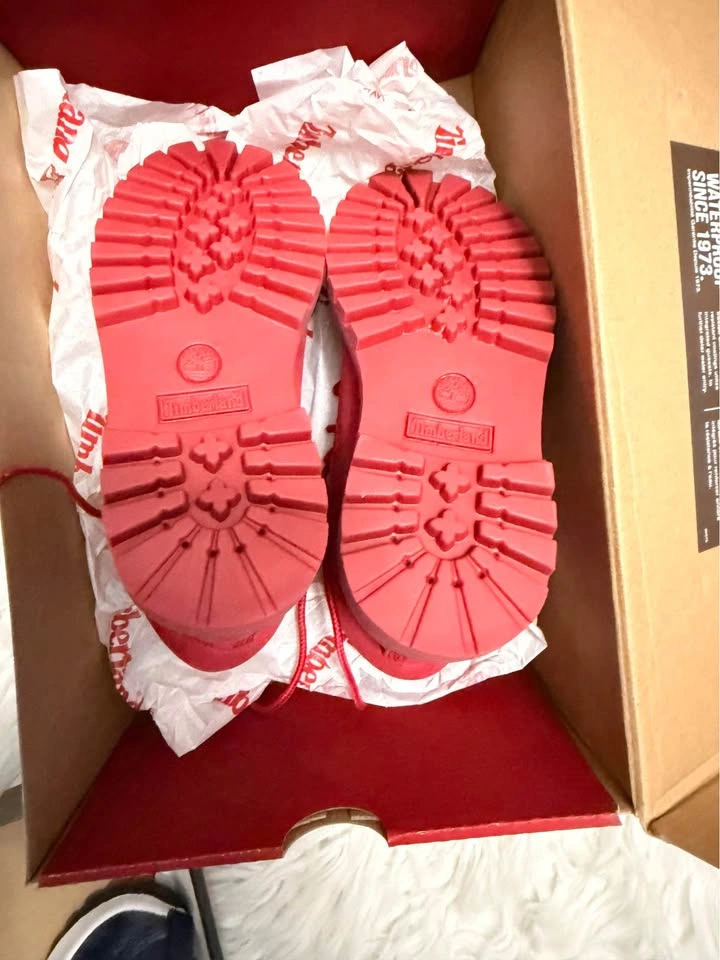 Red Timberland Waterproof Boots size 6 - photo 4