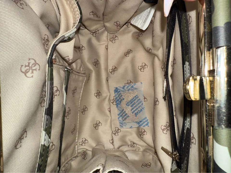 Guess Side Bag - photo 2