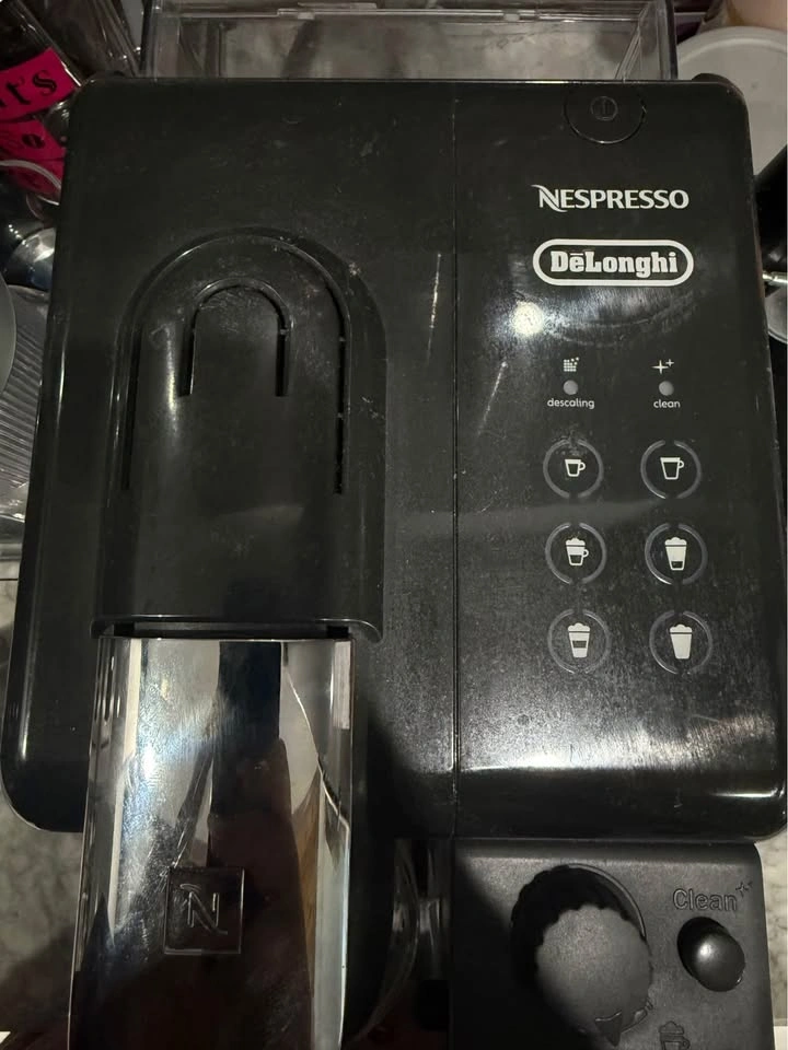Nespresso Coffee Machine - photo 4