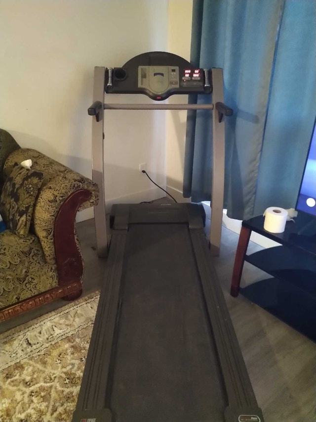 ProForm Crosswalk 380 Treadmill - photo 2