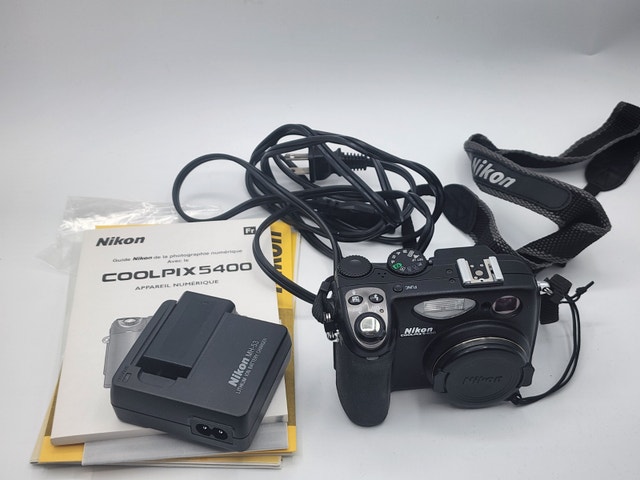 Nikon Coolpix 5400 Digital Camera – Complete Set w/ Box - photo 3