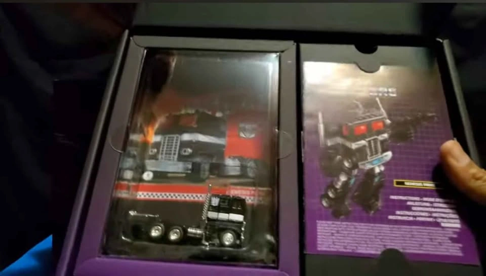 Hot Wheels Exclusive Nemesis Prime (Rare!) MIB - photo 2