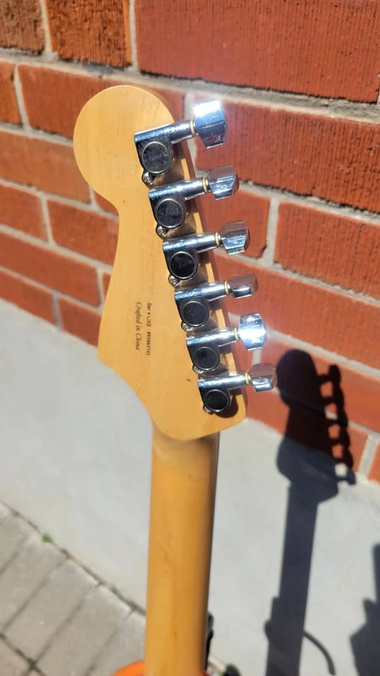 $280 Squier Affinity Stratocaster Electric Guitar – Arctic White - photo 5