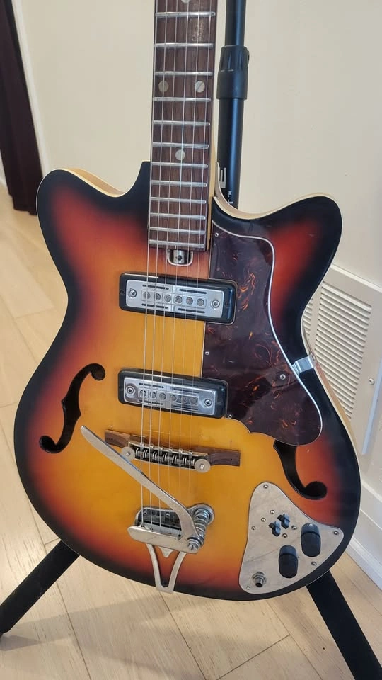 $300 Harmony/Teisco EP-7 Style Electric Guitar – Sunburst - photo 3