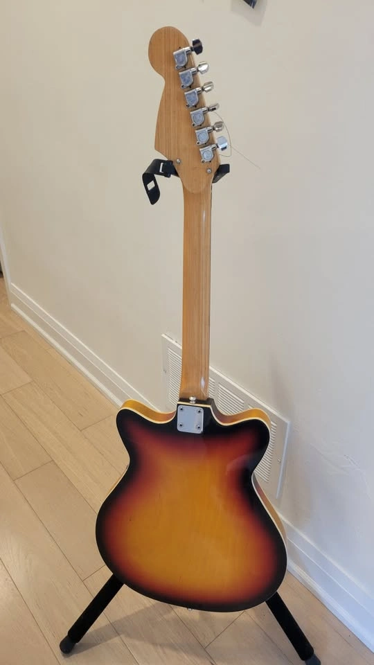 $300 Harmony/Teisco EP-7 Style Electric Guitar – Sunburst - photo 5