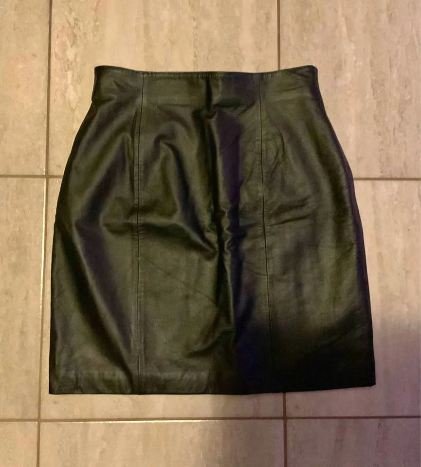 Ladies leather skirt