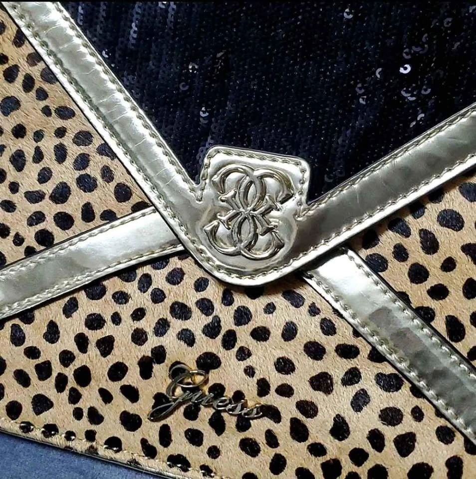 Guess Envelope Clutch - photo 3